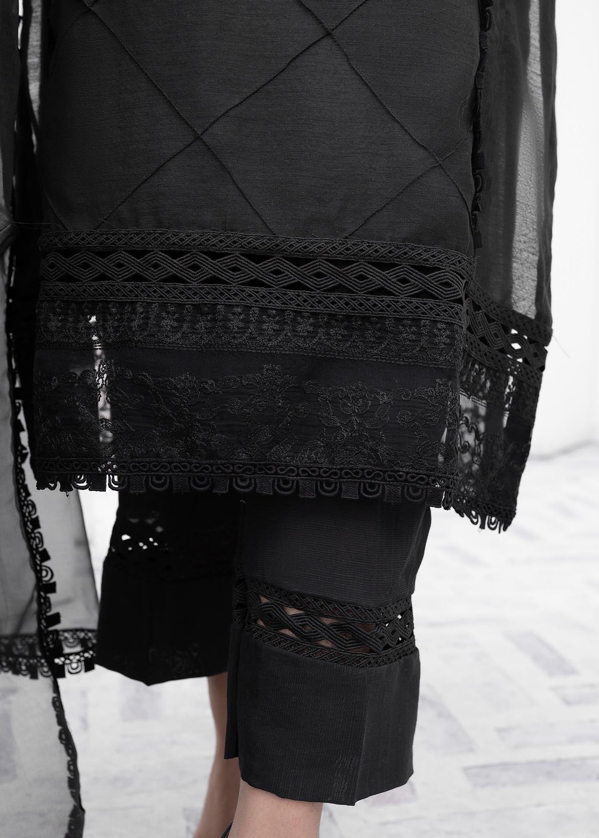 Barg - Black