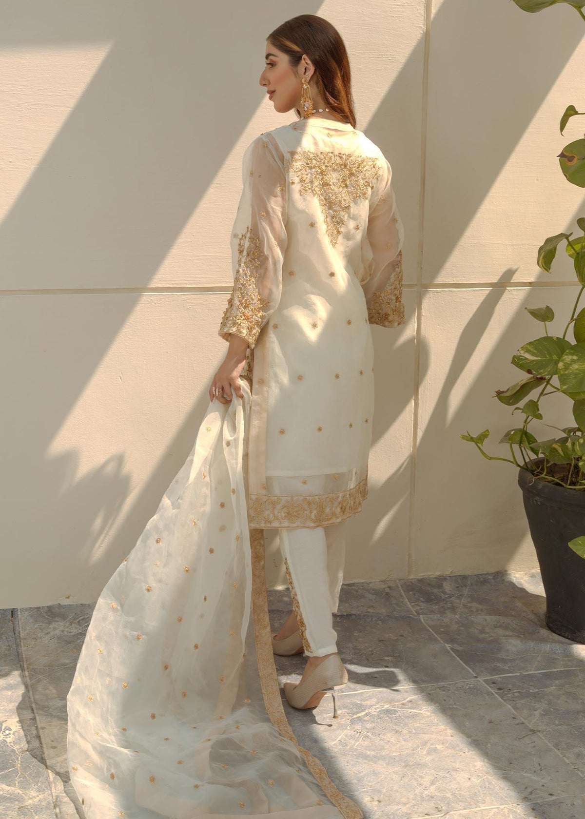 Laleen - Ivory Jewel